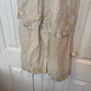 Floral and Sequin Wedding Dress Size Small‎ thumbnail 6