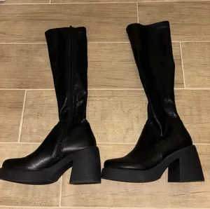 Steve Madden Boots Black thumbnail 1