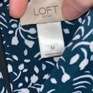 Loft Women's Green and White Blouse sleeveless thumbnail 5