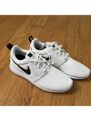 Size US 11 Nike Women’s Roshe One Running Shoes White/Black 844994 101 thumbnail 2