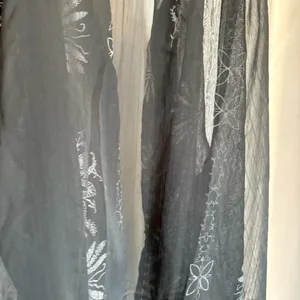 Forgotten Grace Black White‎ Cover Up Robe Sz XL Flowers Pom Pom Trim Resortwear thumbnail 7