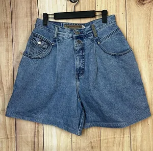 Women’s Levi's 900 Series Vintage High-Waist Blue Denim Shorts thumbnail 1