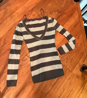 Aeropostale OG Vintage Grey Cotton Striped V-Neck Sweater Size XS Trending thumbnail 1