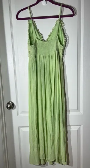 Rebellion Elegant Green Lace Maxi Dress thumbnail 4