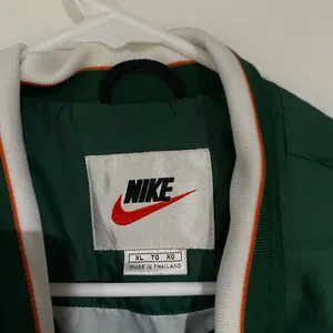 Vintage Nike windbreaker X-Large thumbnail 2
