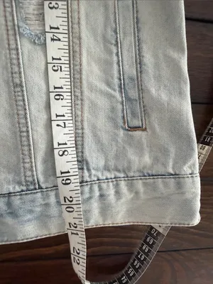 Mudd Distressed Denim Jean Jacket Women’s Size Large Blue Jean Jacket Y2K Style thumbnail 8