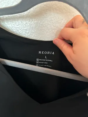 Cropped Black Shirt Size L thumbnail 2