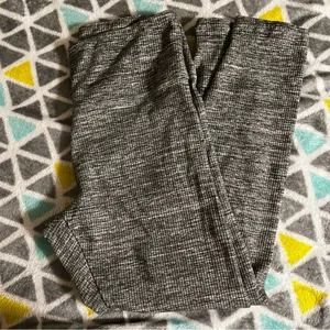 PINK - Victoria's Secret Yoga 7/8 leggings thumbnail 1