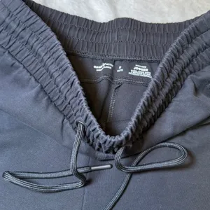 Old Navy Active Womens Size Medium Petites Dynafleece High-Rise Jogger Black thumbnail 7