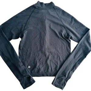 Lululemon Swiftly Tech 1/2 Zip 2.0 *Cool Size 4 Black Graphite Grey Crop Top thumbnail 5