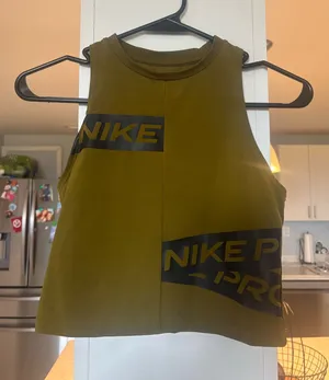 Nike Pro Cropped Tank thumbnail 1