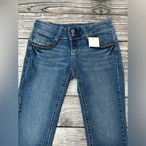 YMI sz 0 jean capris/ knee length thumbnail 2