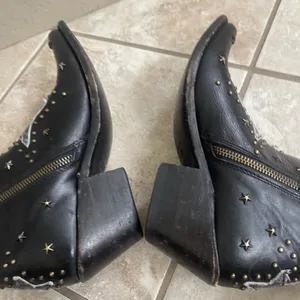 Liberty Black Womens Star is born Sz 7 Studded Leather Boots Black Pointed Toe thumbnail 9