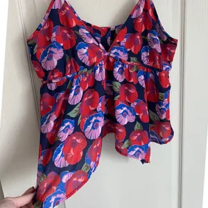 CAD Floral Handkerchief‎ Hem Camisole Top Red Blue Purple XL GUC thumbnail 9