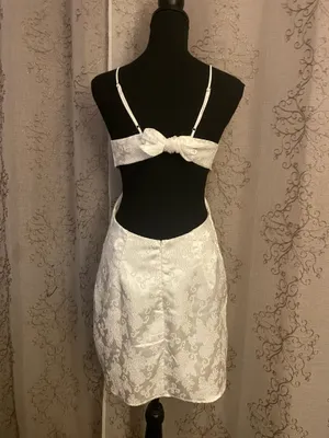 Like New Lucy in the Sky White Satin Jacquard Cutout Mini Dress Size Large thumbnail 5