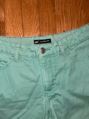 Lee’s Mint Green Capris thumbnail 2