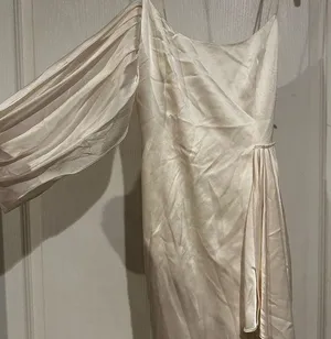 Alice + Olivia Cream Asymmetrical Dress thumbnail 1