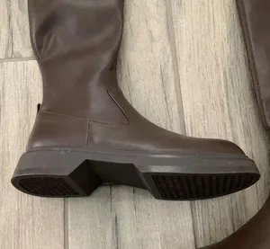 Brown flat boots Size 9 thumbnail 2