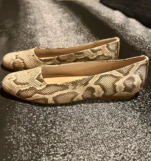 Womens sz9.5 NWOT Dr. Scholl's Wexley Slip On Flats-Taupe/Snake Print. thumbnail 2