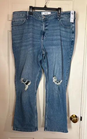 Hollister Jeans Women Hi-Rise Straight Distressed Denim 18 Short New thumbnail 1
