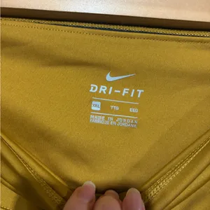 Nike leggings thumbnail 2