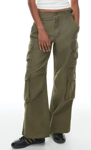 Aritzia TNA Highland Cargo Pant Oversized Cotton Cargo wide Leg Army Green‎ thumbnail 1