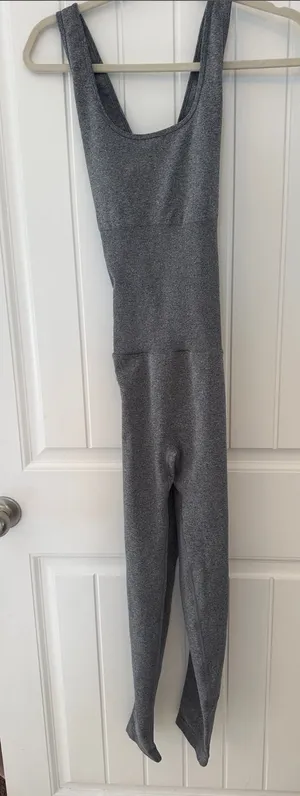 Classic Gray Sleeveless Athletic Jumpsuit Size L thumbnail 1