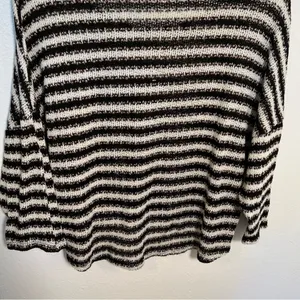 Teenbell Women's Oversized Knit Top White Black Metallic Rose Gold Stripes Round thumbnail 8