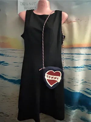 Tommy Hilfiger Heart Shaped Crossbody Navy & Red Glitter Heart Purse thumbnail 3