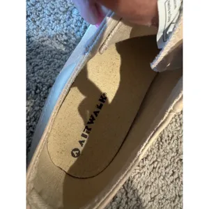 Airwalk Women’s Size 8 Blush Pink Faux Leather Low Top Sneakers thumbnail 6