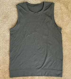 Lululemon Grey Tank Top in Women’s Size 4 thumbnail 1