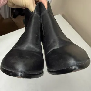 Frye Jennifer Black Leather Ankle Boots Sz 8 Western Americana Country thumbnail 10