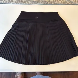Gilly Hicks Skort thumbnail 1