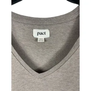 Pact Organic Cotton Tshirt Womens L Taupe V-neck Short Sleeve Sustainable Basic thumbnail 4