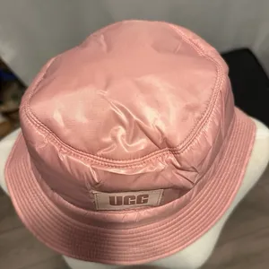 NWT UGG Pink Cloud Fabric Bucket Hat Water-Resistant OS thumbnail 3