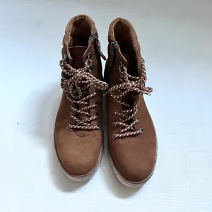 Caslon Brown Water Resistant Lace Up Boots thumbnail 9