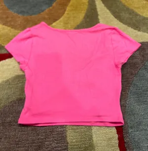 Garage NWOT Clothing Gabrielle V-Neck Tee Low Cut Crop Top Pink Size XS thumbnail 3