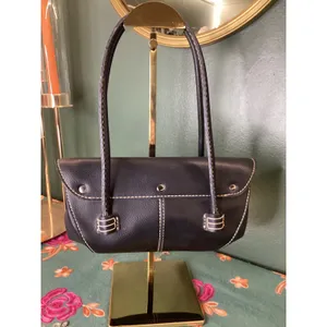 Black Pebbled‎ Shoulder Bag White Contrast Stitching Flap Top Handbag thumbnail 2