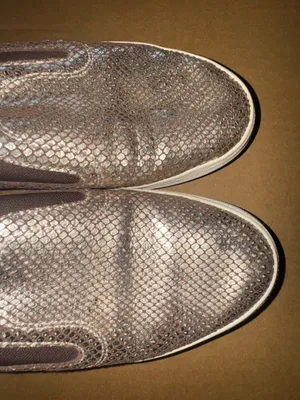 Vince Camuto Women's Gold Metallic Snakeskin Slip-On Sneakers size 7 thumbnail 2
