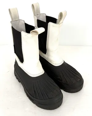 Axel Arigato Rain Boots Womens 7.5 White Leather Black Chelsea Duck Boots thumbnail 1
