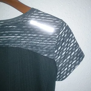 Under Armor M Short Sleeved Athletic Running Top Black Silver thumbnail 7