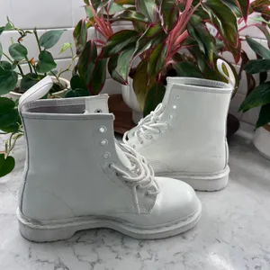 Dr. Martens 1460 Mono White Smooth Leather 8-Eye Combat Boots Womens 10 Mens 8 thumbnail 4