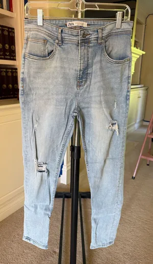 Zara light wash distressed skinny jeans thumbnail 1