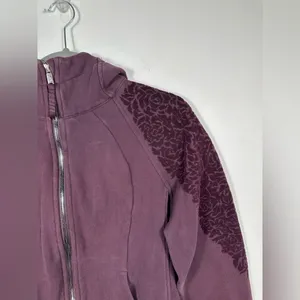 Lululemon Scuba Hoodie Floral‎ Flock Plum Zip Up Jacket Women’s Size 8 thumbnail 5
