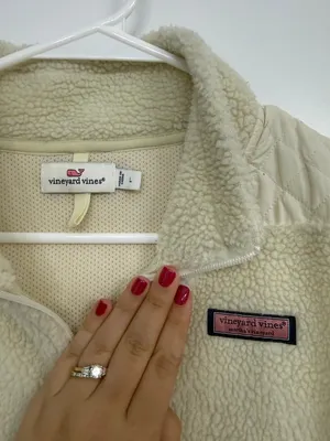 Vineyard Vines Cream Sherpa Quilted Full Zip Vest Women’s L thumbnail 4