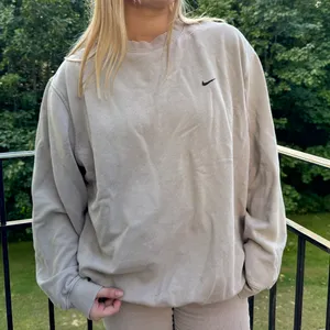 Nike Vintage Crew Neck Sweatshirt thumbnail 1