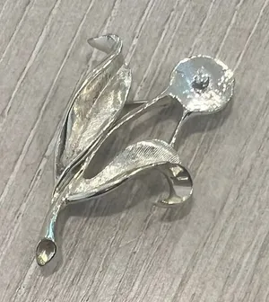 Vintage Sarah Coventry Flower Brooch Pin thumbnail 1