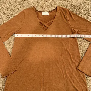 Everly small dress like new thumbnail 8