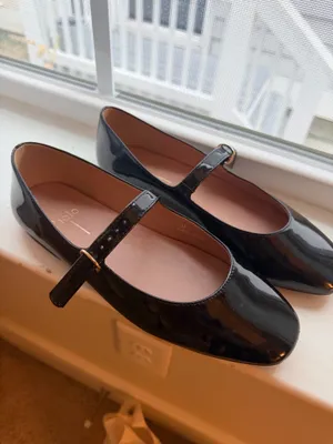 Black patent Mary Jane flats Size 7 thumbnail 2