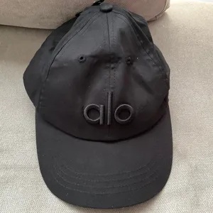 Alo Yoga Off-Duty Cap Black/Black thumbnail 2